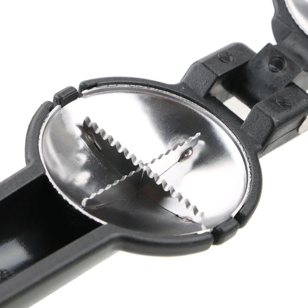 Multifunctional walnut clip
